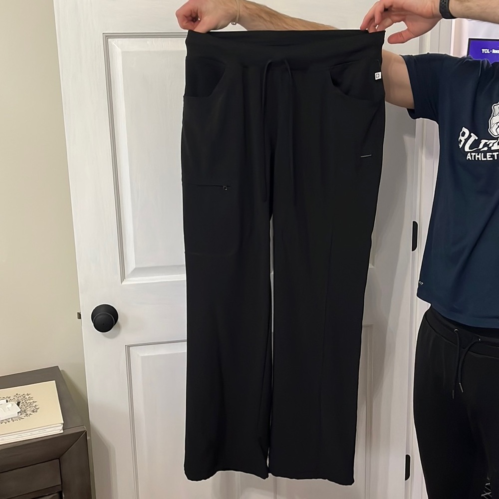 Cherokee Infinity Scrub Pant
